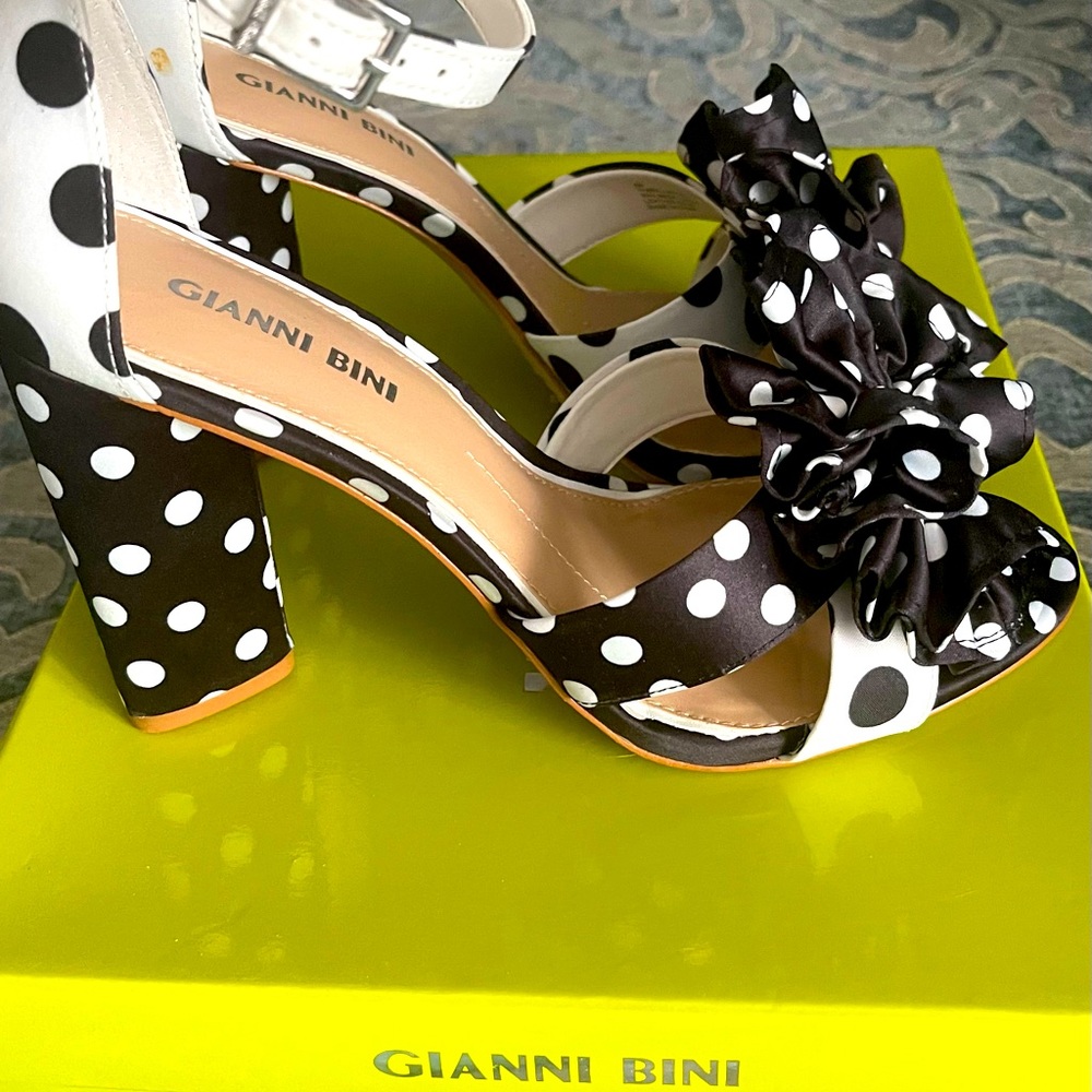 Gianni Bini Dress Shoes size 8M